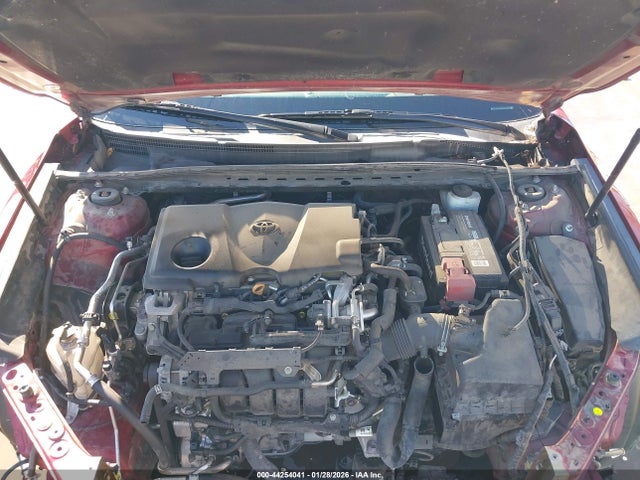 44254041 :رقم المزاد ، 4T1B11HK1KU714308 vin ، 2019 Toyota Camry Le مزاد بيع