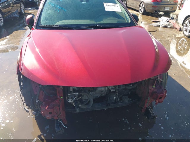 44254041 :رقم المزاد ، 4T1B11HK1KU714308 vin ، 2019 Toyota Camry Le مزاد بيع