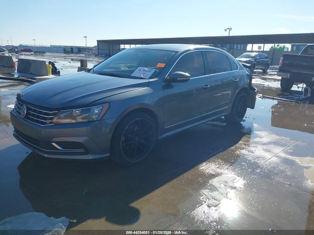 Aukcja sprzedaży 2017 Volkswagen Passat 1.8t S, vin: 1VWAT7A30HC017272, numer aukcji: 44254051
