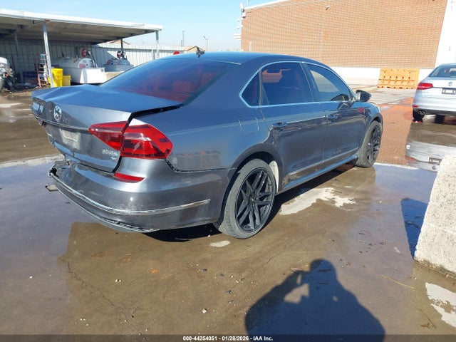 Aukcja sprzedaży 2017 Volkswagen Passat 1.8t S, vin: 1VWAT7A30HC017272, numer aukcji: 44254051