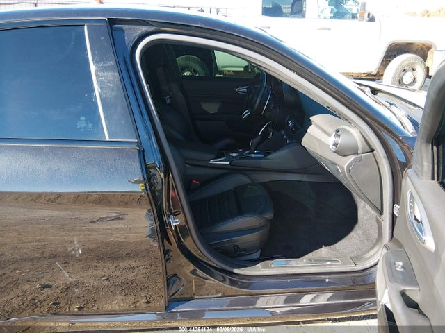 2023 ALFA ROMEO GIULIA ZARFANBN5P7668901 Photo 4