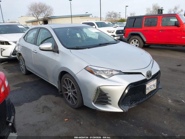 Toyota Corolla Se Special Edition 2017 5YFBURHE2HP630167 головне зображення