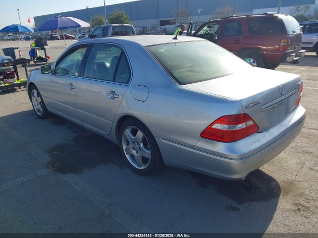 2005 LEXUS LS 430 JTHBN36F555004531 Photo 2