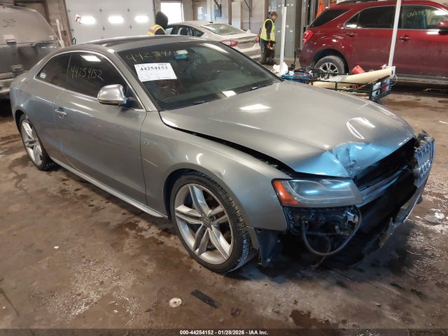 2009 AUDI S5 WAURV78T59A026601 Photo 0
