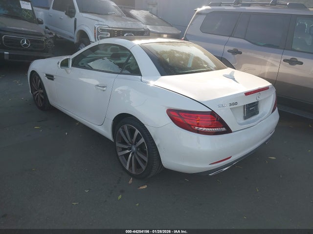 2017 Mercedes-benz Slc 300 მანქანა იყიდება აუქციონზე, vin: WDDPK3JA0HF128044, აუქციონის ნომერი: 44254156