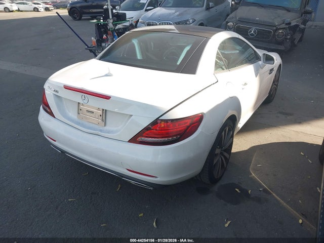 2017 Mercedes-benz Slc 300 მანქანა იყიდება აუქციონზე, vin: WDDPK3JA0HF128044, აუქციონის ნომერი: 44254156
