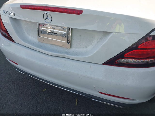 2017 Mercedes-benz Slc 300 მანქანა იყიდება აუქციონზე, vin: WDDPK3JA0HF128044, აუქციონის ნომერი: 44254156