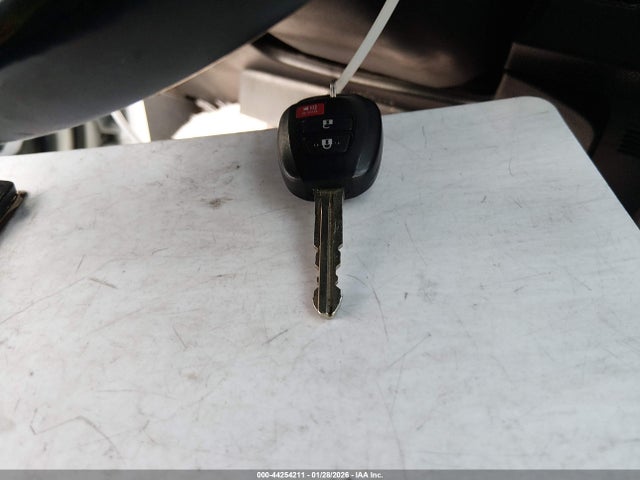 2018 TOYOTA RAV4 JTMWFREV8JJ182575 Photo 10