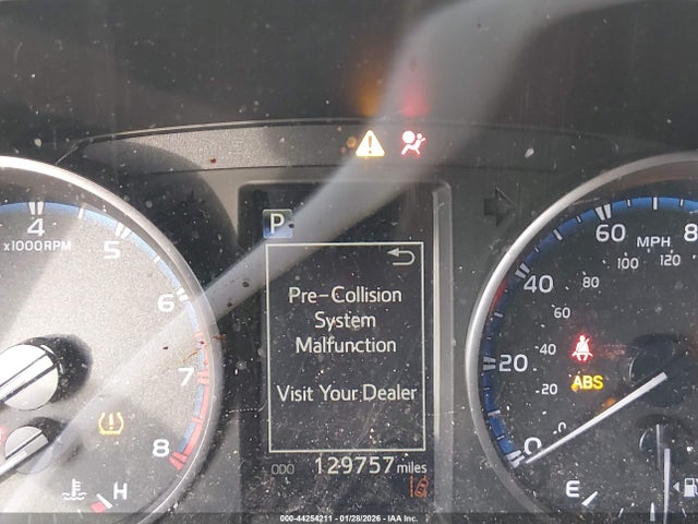 Toyota Rav4 Xle 2018 JTMWFREV8JJ182575 Image 15