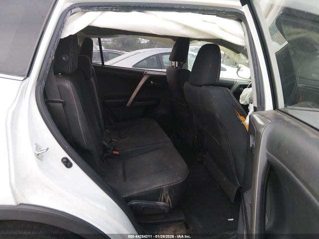2018 TOYOTA RAV4 JTMWFREV8JJ182575 Photo 7