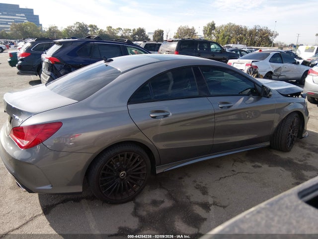 WDDSJ4GB2EN097142 Mercedes-Benz CLA 250 4MATIC