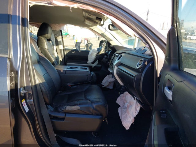 2019 TOYOTA TUNDRA 5TFUY5F15KX778599 Photo 4