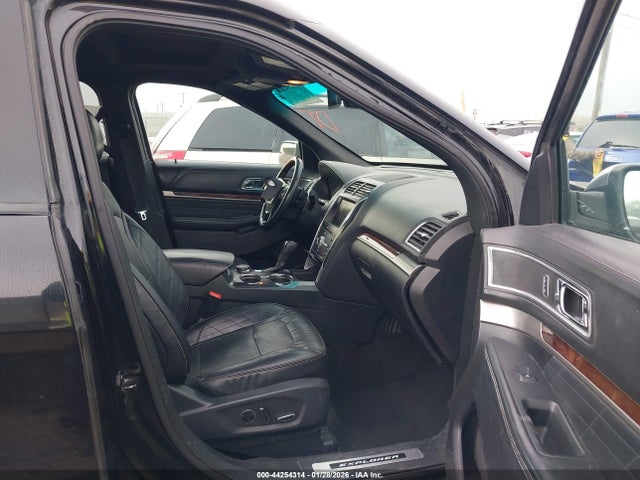 1FM5K8HT5GGC22267 Ford Explorer Platinum