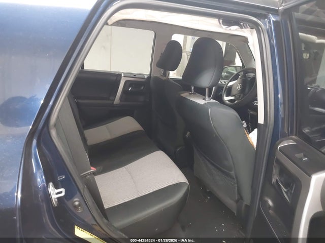 Toyota 4RUNNER SR5 2018 JTEBU5JR4J5606411 Image 8