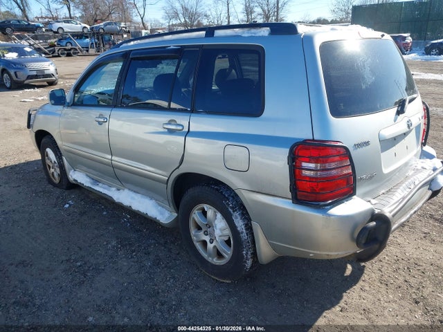 2003 TOYOTA HIGHLANDER JTEHF21A930132677 Photo 2