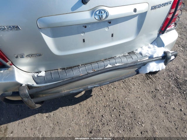 2003 TOYOTA HIGHLANDER JTEHF21A930132677 Photo 5