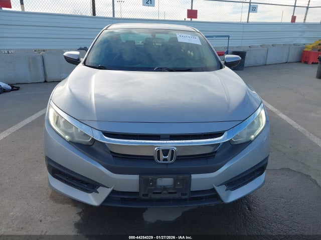 2HGFC2F5XHH506024 Honda Civic Lx