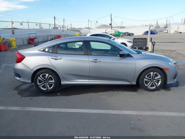 2HGFC2F5XHH506024 Honda Civic Lx