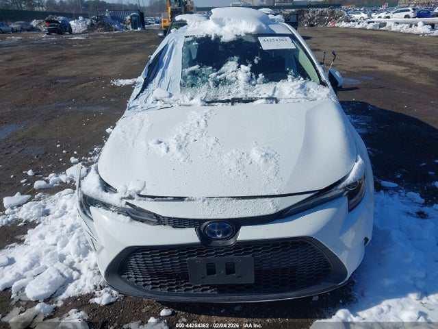 Продажа на аукционе авто 2021 Toyota Corolla Hybrid Le, vin: JTDEAMDE8MJ023638, номер лота: 44254362