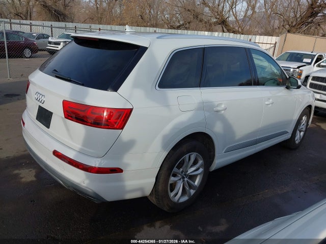 2019 AUDI Q7 WA1AAAF7XKD011136 Photo 3