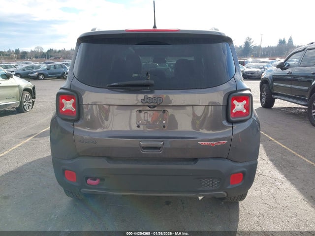 ZACCJBCBXJPH99011 Jeep Renegade Trailhawk 4x4