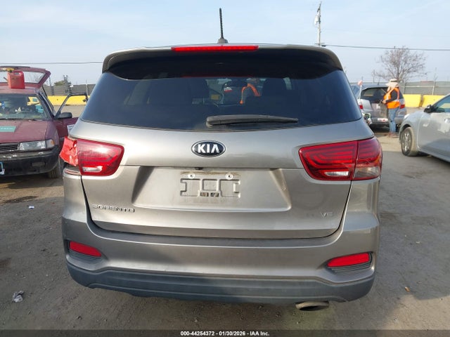 5XYPGDA56KG458764 KIA Sorento 3.3l Lx