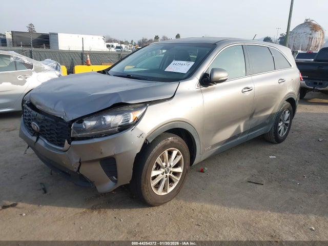 5XYPGDA56KG458764 KIA Sorento 3.3l Lx
