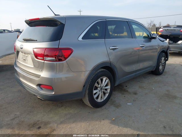 5XYPGDA56KG458764 KIA Sorento 3.3l Lx