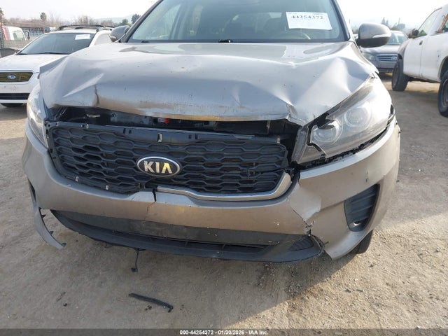 5XYPGDA56KG458764 KIA Sorento 3.3l Lx