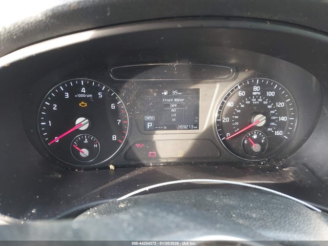 5XYPGDA56KG458764 KIA Sorento 3.3l Lx