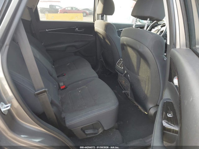 5XYPGDA56KG458764 KIA Sorento 3.3l Lx