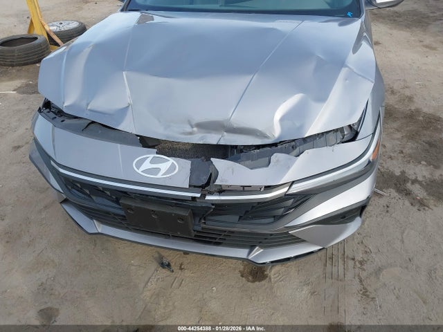 KMHLM4DJ0SU158793 Hyundai Elantra Hybrid Blue