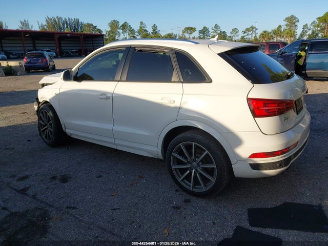 2018 AUDI Q3 WA1BCCFS1JR032487 Photo 2