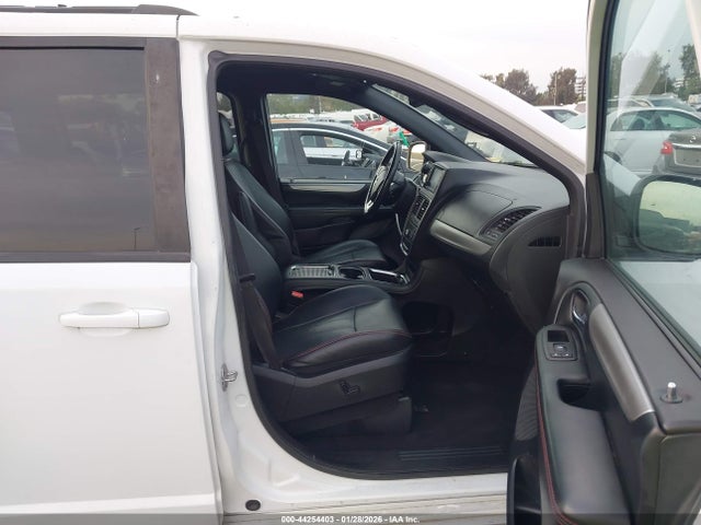 2C4RDGEG9KR518742 Dodge Grand Caravan Gt