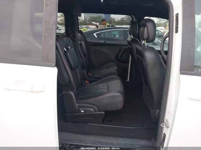 2C4RDGEG9KR518742 Dodge Grand Caravan Gt