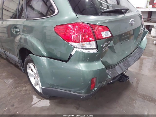 Subaru Outback 2.5i Premium 2014 4S4BRBCC4E3234854 Image 17