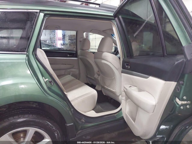 Subaru Outback 2.5i Premium 2014 4S4BRBCC4E3234854 Image 8