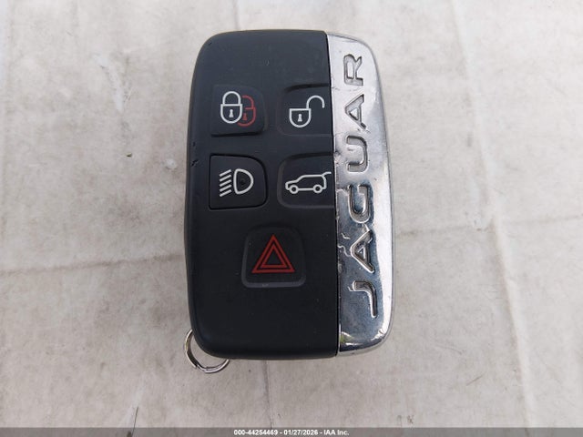 2018 JAGUAR F-PACE SADCJ2FN4JA272737 Photo 10