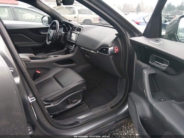 Jaguar F-pace 20d Premium 2018 SADCJ2FN4JA272737 Image 18