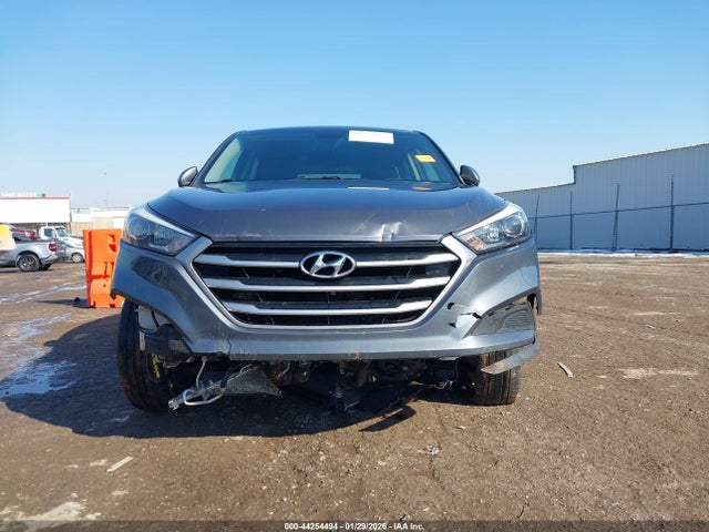 2017 Hyundai Tucson Se მანქანა იყიდება აუქციონზე, vin: KM8J23A41HU500864, აუქციონის ნომერი: 44254494
