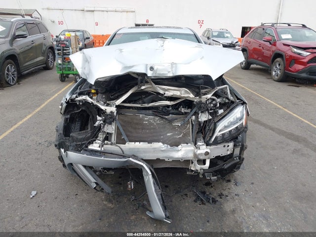 55SWF8EB1KU299325 Mercedes-Benz C-class C 300