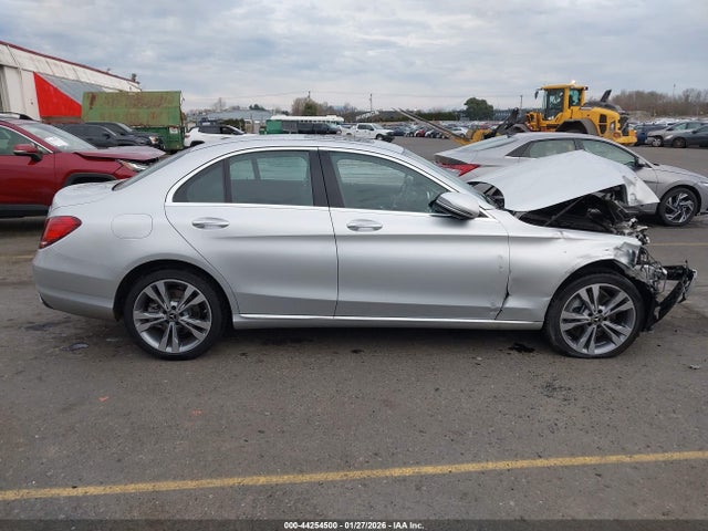 55SWF8EB1KU299325 Mercedes-Benz C-class C 300