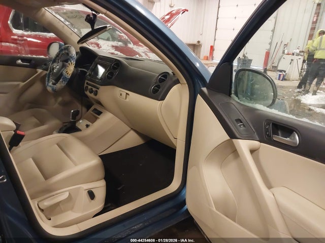 Aukcja sprzedaży 2017 Volkswagen Tiguan 2.0t Wolfsburg Edition, vin: WVGSV7AX2HK004657, numer aukcji: 44254608