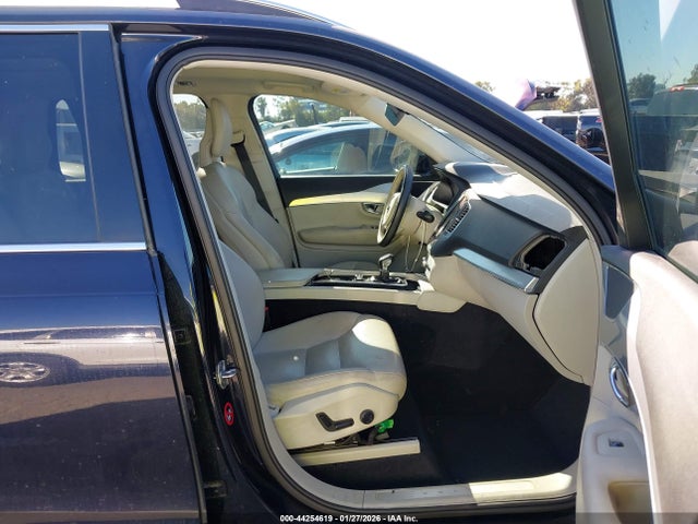 2016 VOLVO XC90 YV4A22PK1G1037495 Photo 4