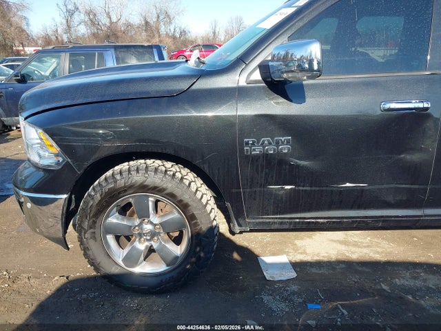 44254636 :رقم المزاد ، 1C6RR7GG5JS218537 vin ، 2018 Ram 1500 Big Horn  4x4 6'4 Box مزاد بيع