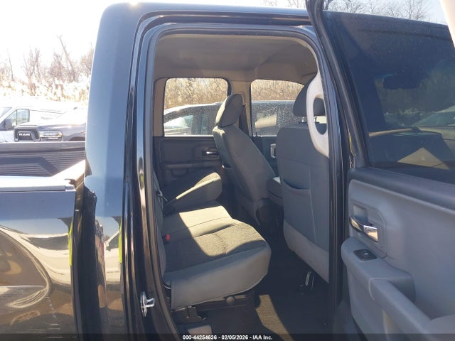 44254636 :رقم المزاد ، 1C6RR7GG5JS218537 vin ، 2018 Ram 1500 Big Horn  4x4 6'4 Box مزاد بيع