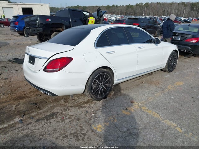 2021 MERCEDES-BENZ C 300 W1KWF8DB3MR652539 Photo 3