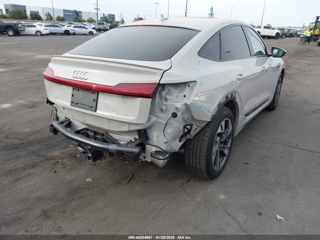 2022 AUDI E-TRON SPORTBACK WA11AAGE6NB007503 Photo 3