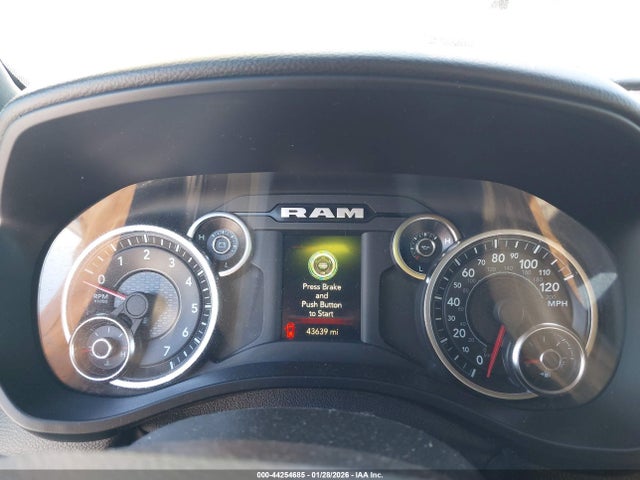 44254685 :رقم المزاد ، 1C6SRFMT2MN507987 vin ، 2021 Ram 1500 Big Horn  4x4 6'4 Box مزاد بيع
