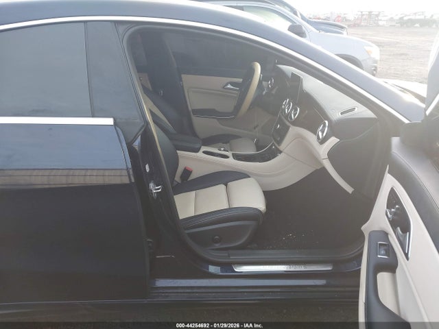 2018 MERCEDES-BENZ CLA 250 WDDSJ4GBXJN675014 Photo 4
